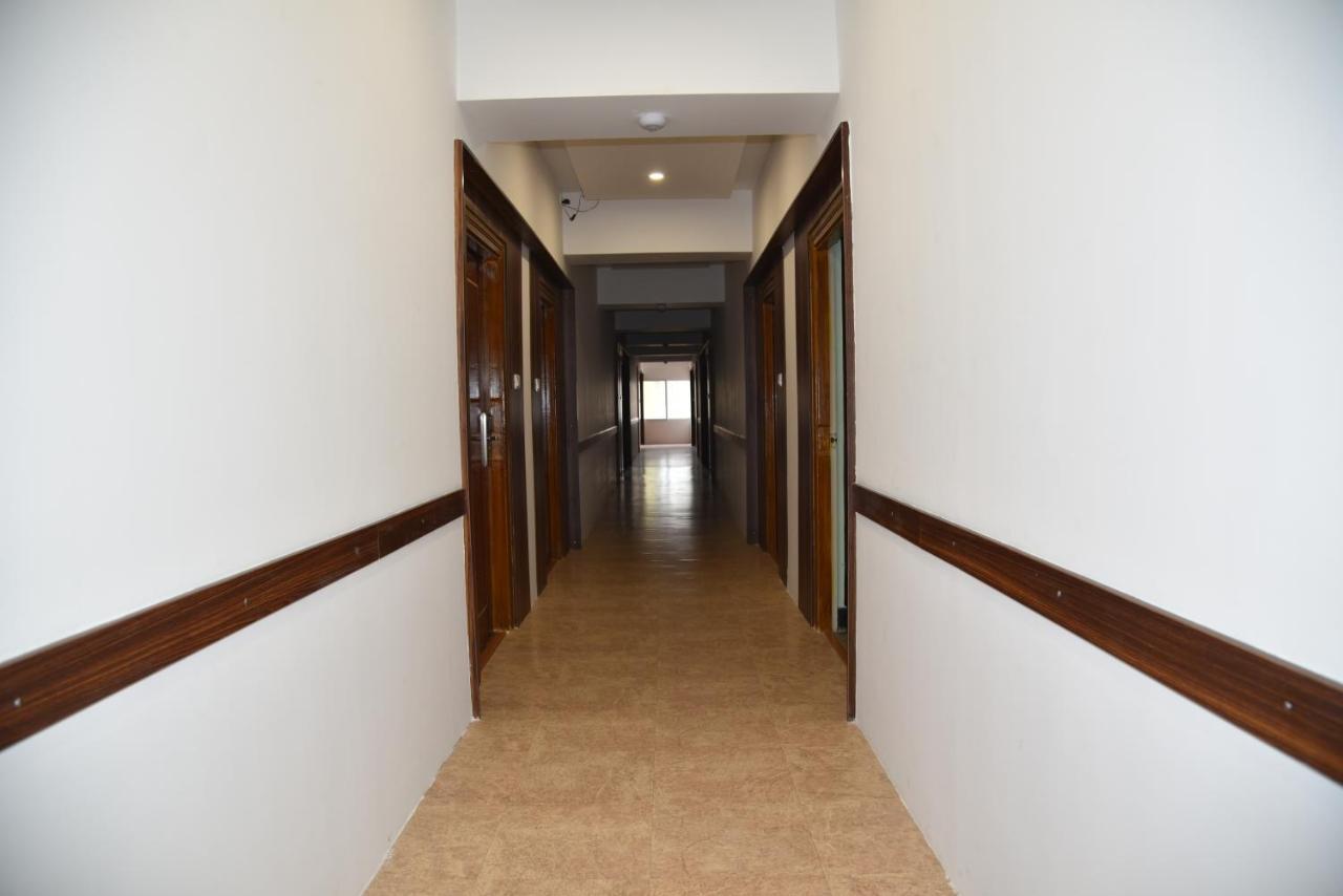 Hotel Bhimas Paradise 티루파티 외부 사진